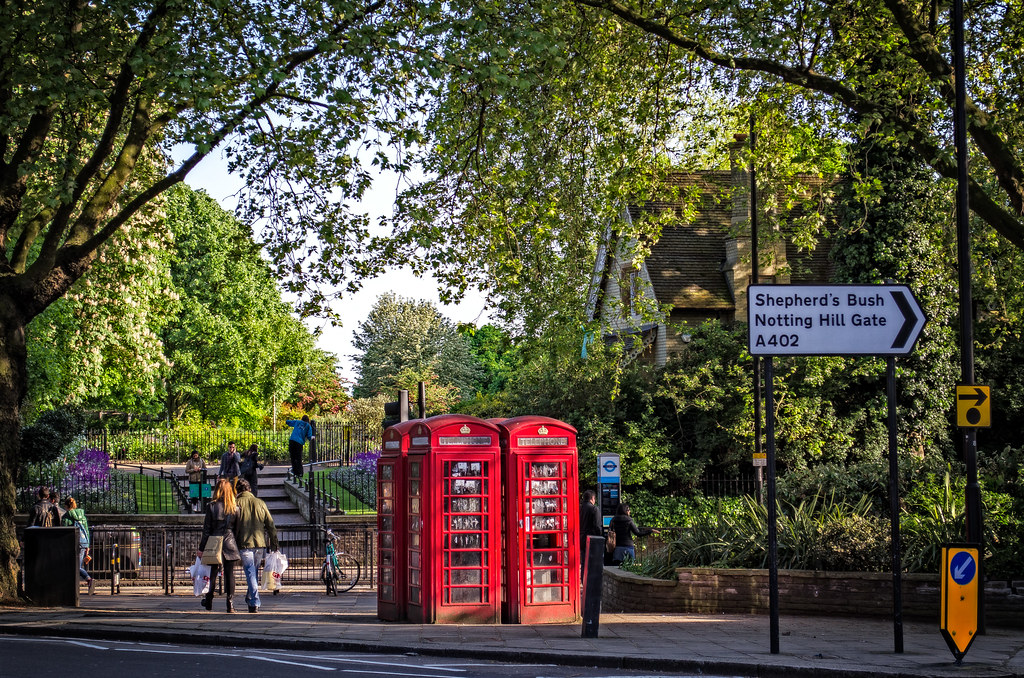 Urban nature: Kensington Gardens in the sun